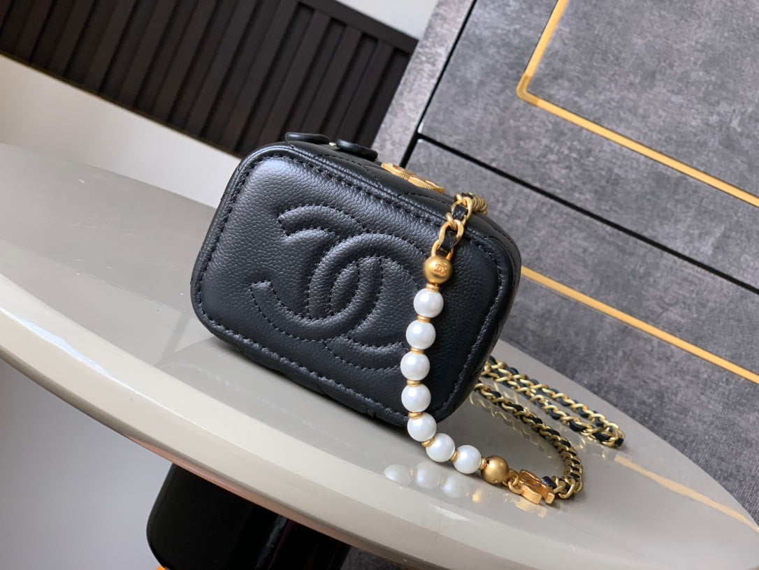 Chanel 25 Mini Vanity Black