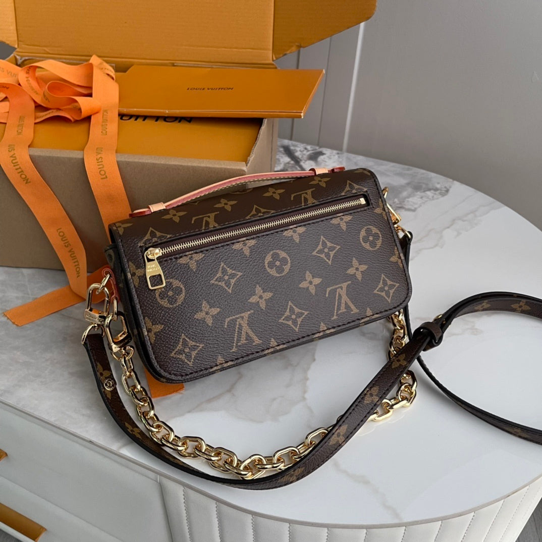Louis Vuitton Shoulder Bag
