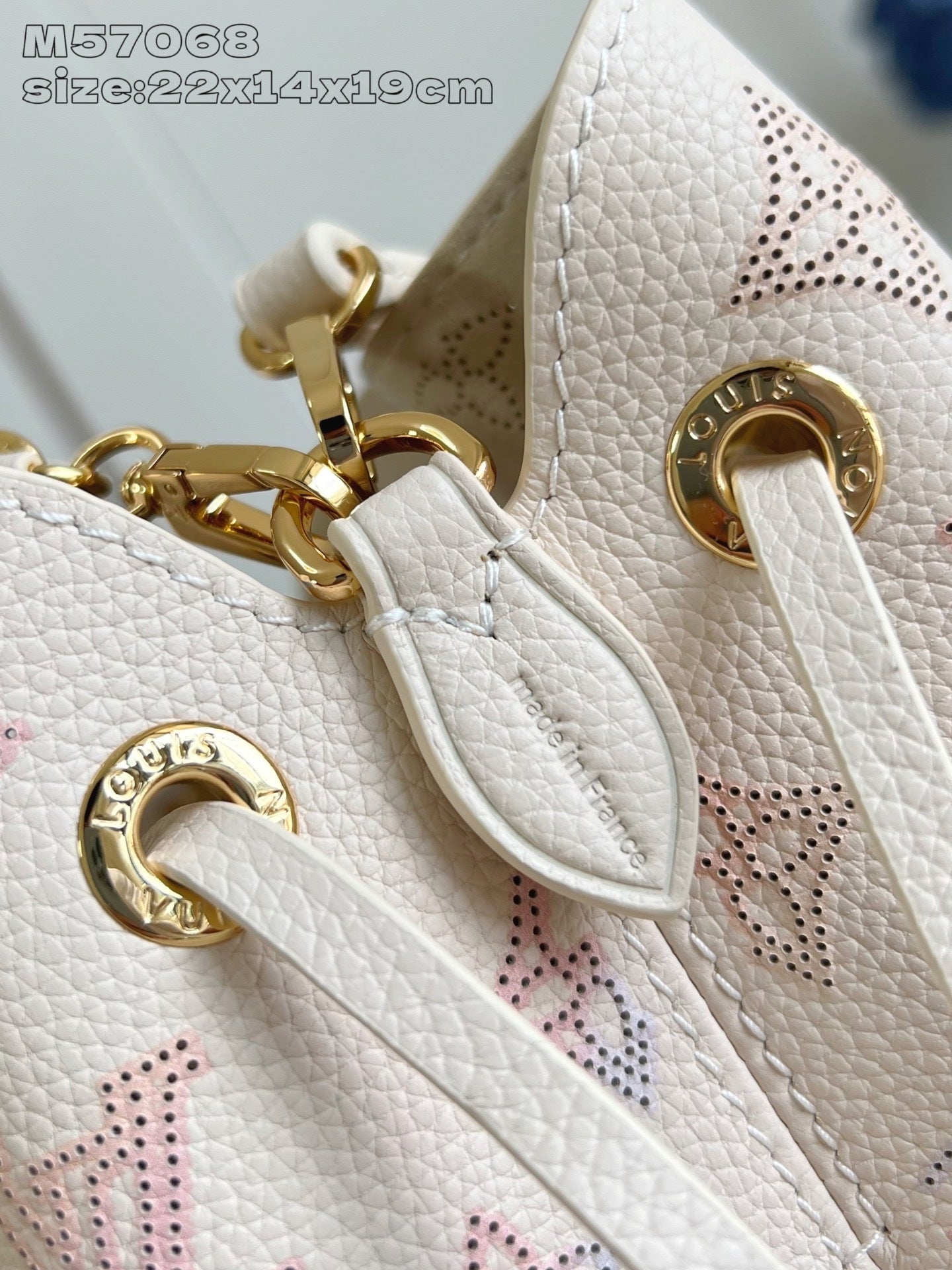 Louis Vuitton Shoulder Bag