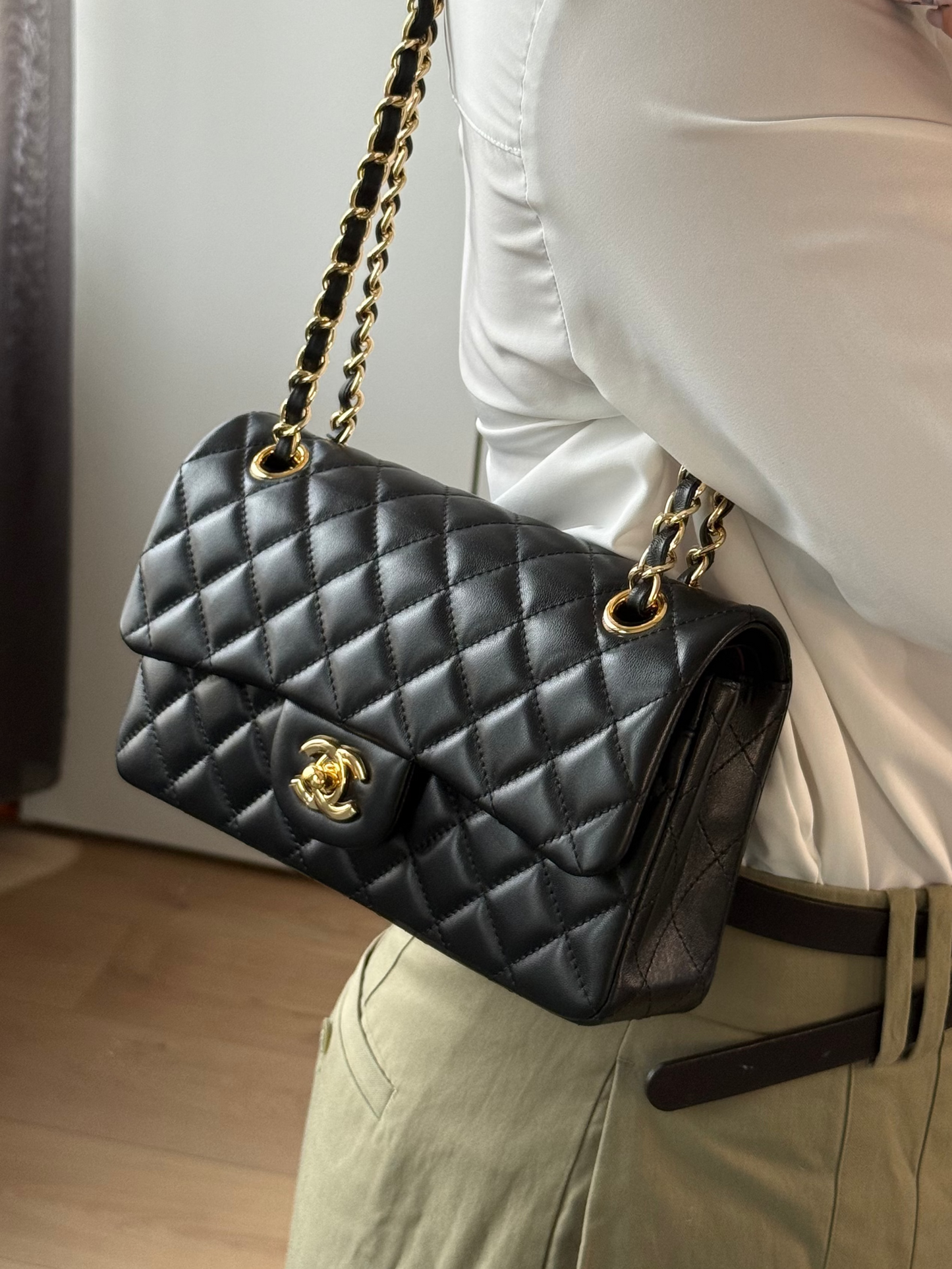 Chanel Classic Flap 23 cm