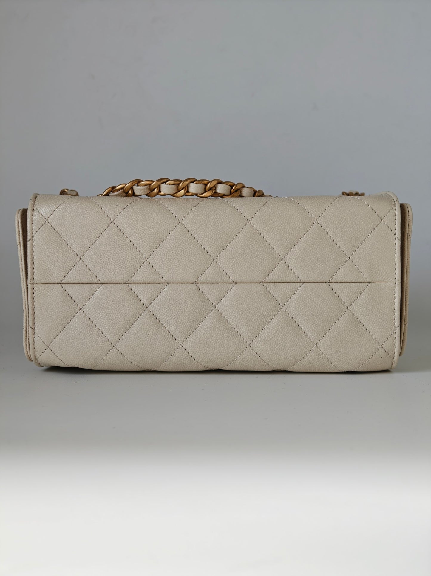 Chanel 25 Mini Cream