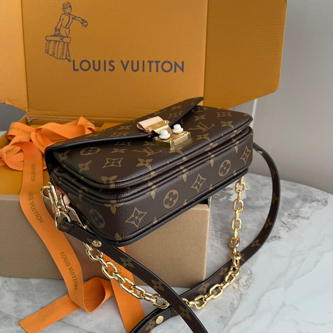 Louis Vuitton Shoulder Bag
