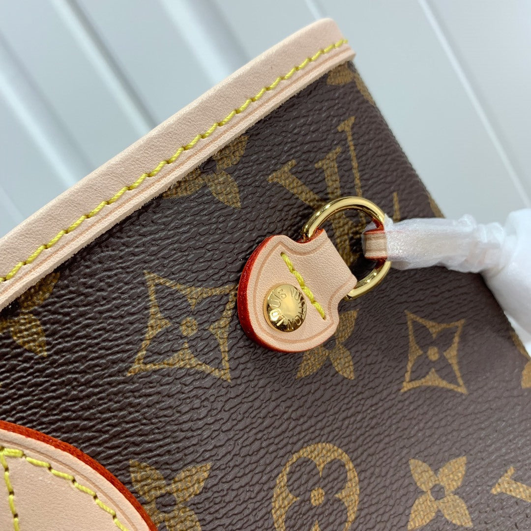 Louis Vuitton Classic Tote Bag