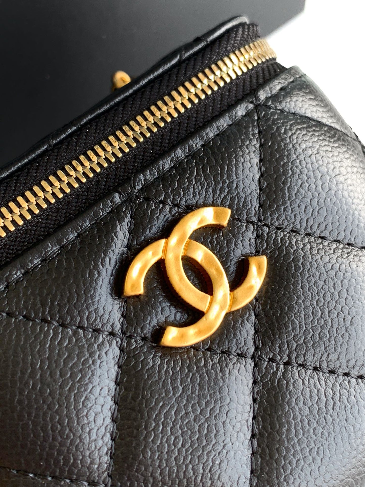 Chanel 25 Mini Vanity Black